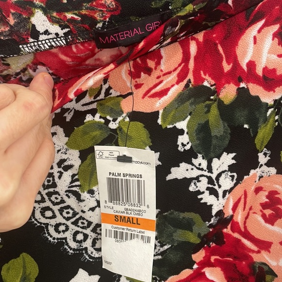 Material Girl floral skirt with lace detail size small new with tags NWT - Picture 4 of 4